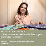 Leonisa, creadora de Momentos Patchwork, sonriendo con telas - acompana a cada clienta hasta terminar su pieza